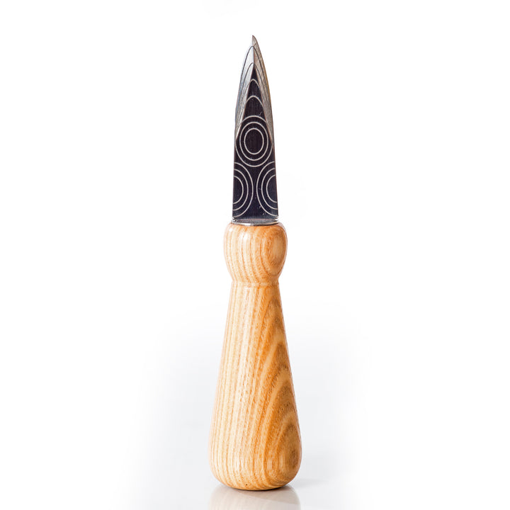 LIB Editeur d'idées FREHEL Laser Engraved Oyster Knife with Ash Wood Grip, Shown with Natural Handle