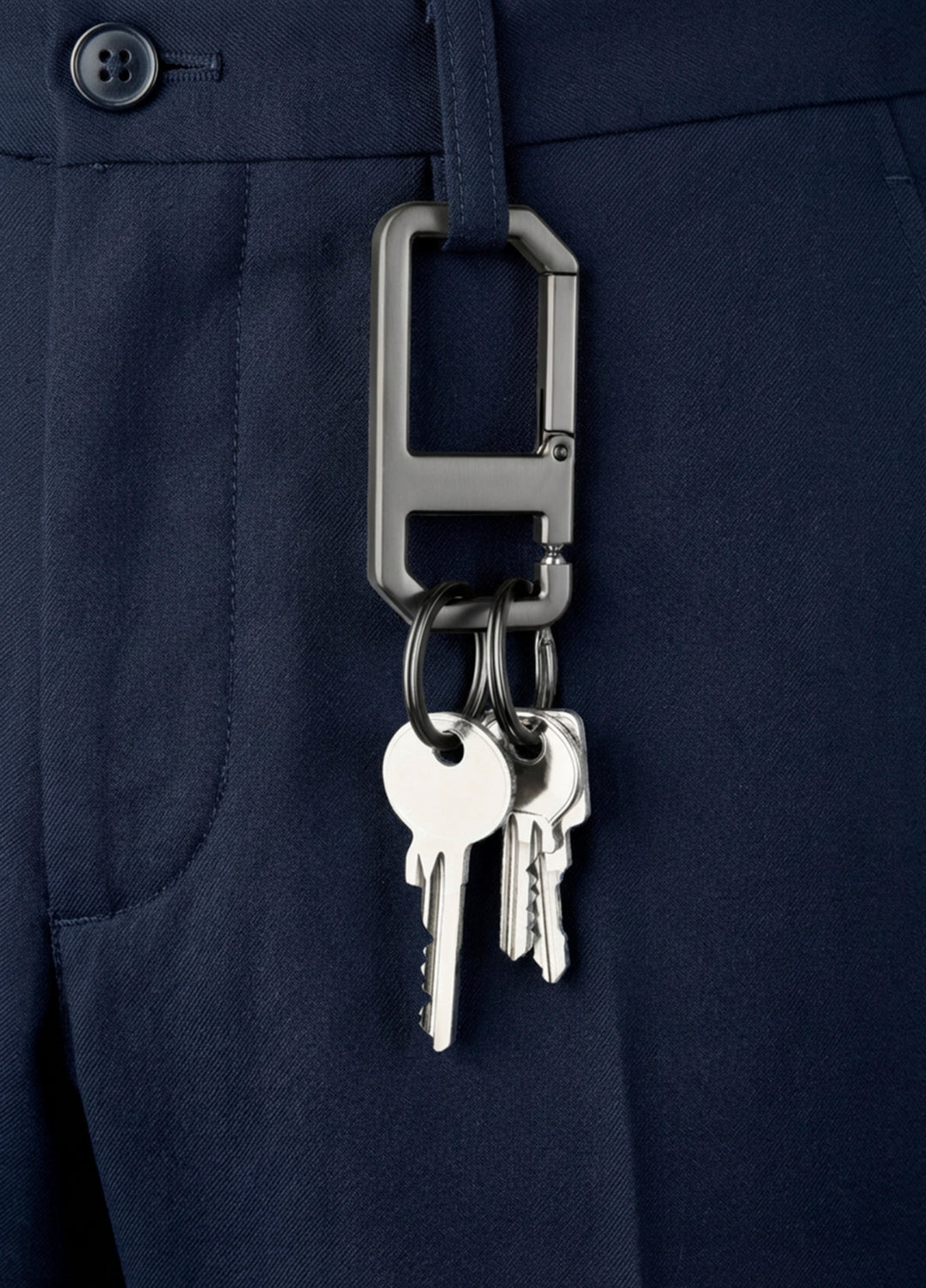 TROIKA ALVAR NERO Carabiner Keychain